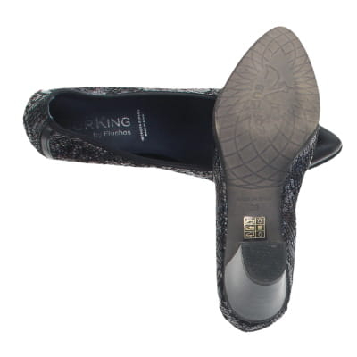 Voir photo 3 de Chaussures noires à talons 7 cm imprimées serpent - Femme - Fluchos - Pointure 39 Chaussures noires à talons 7 cm imprimées serpent - Femme - Fluchos - Pointure 39 État correct - Vue 3 -